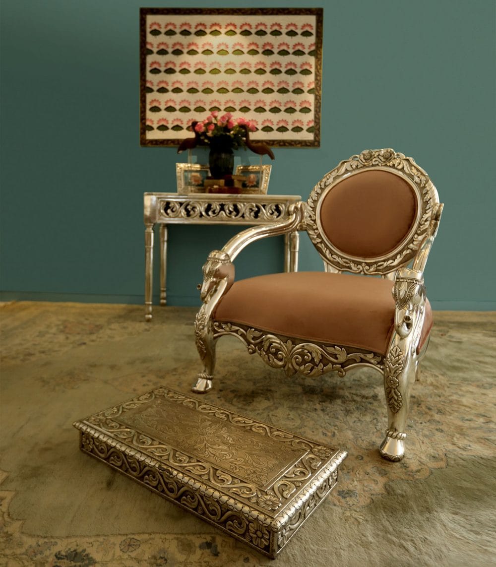 Silver Gaja Sofa Set