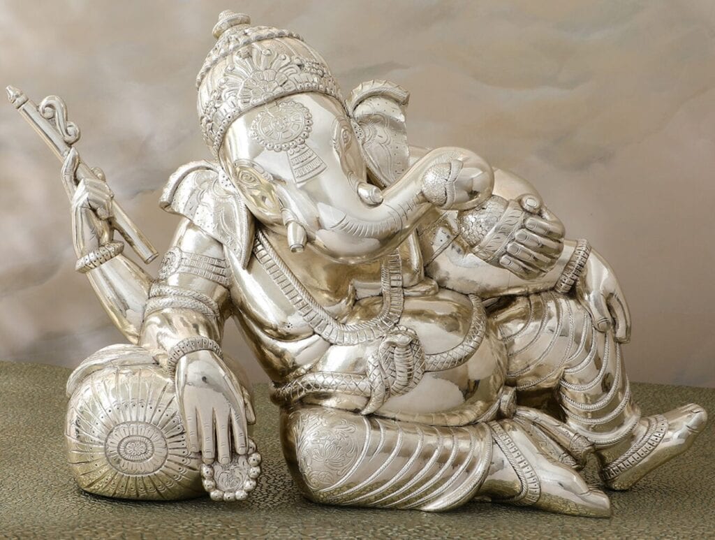 Authentic Silver God Idols: Exquisite Silver Ganesh Idol with Intricate Details